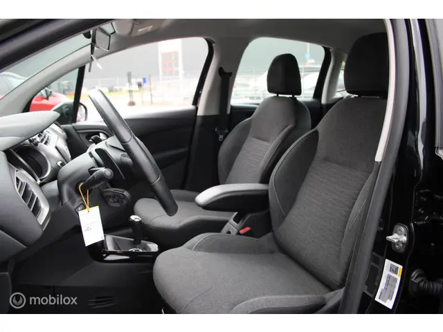 Citroën C3 1.2 PureTech Exclusive 2016 Benzine 18