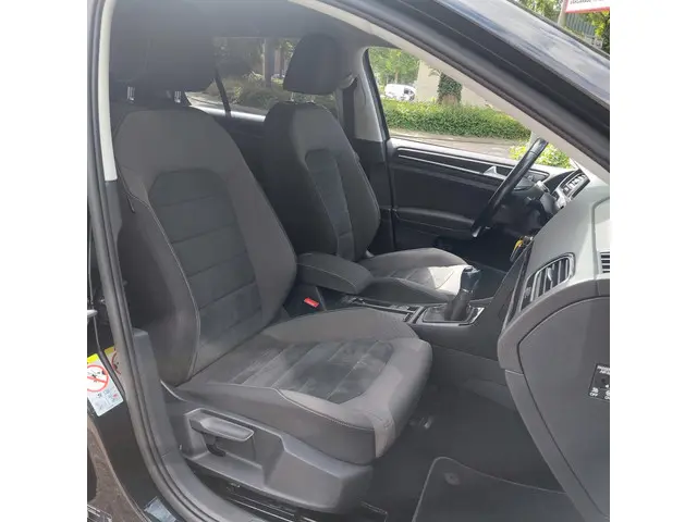 Volkswagen Golf 1.5 TSI Highline 2019 Benzine 13