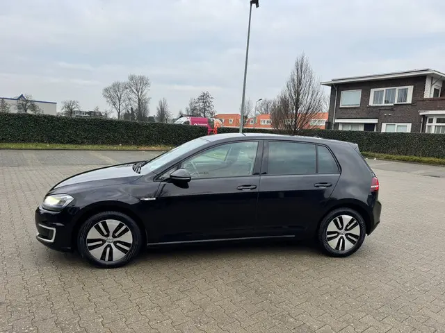 Volkswagen e-Golf E-Golf 2015 Elektrisch 15