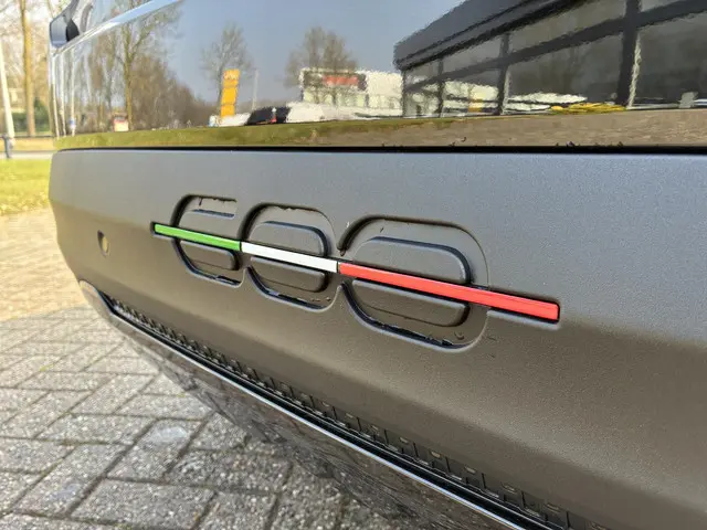 Fiat 600 600e RED 54 kWh 2025 Elektrisch 25