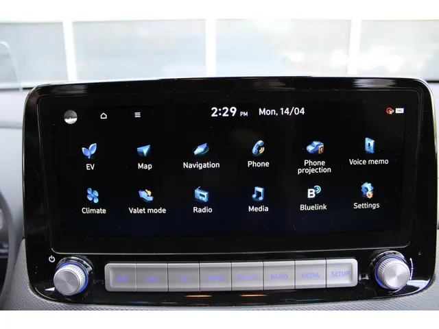 Hyundai Kona EV Premium 64 kWh 2020 Elektrisch 35