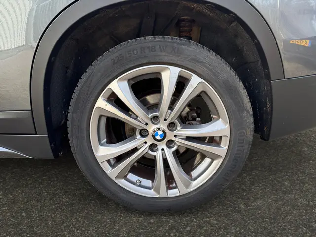 BMW X1 sDrive18i High Executive Aut- 2017 Benzine 23