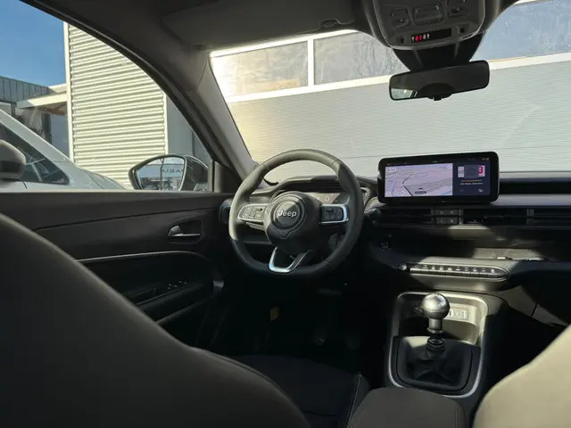 Jeep Avenger 1.2 Altitude 2024 Benzine 9