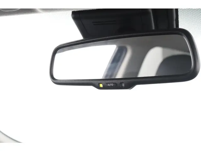 Toyota Yaris 1.5 Hybrid Dynamic 2020 Hybride Benzine 31