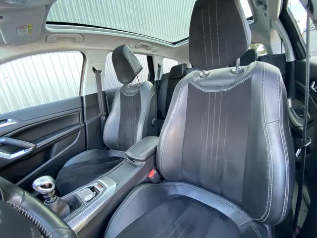 Peugeot 308 SW 1.2 e-THP Première 2014 Benzine 18