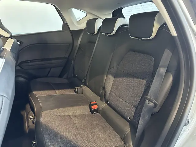 Renault Captur 1.3 TCe 140 Intens 2021 Benzine 8