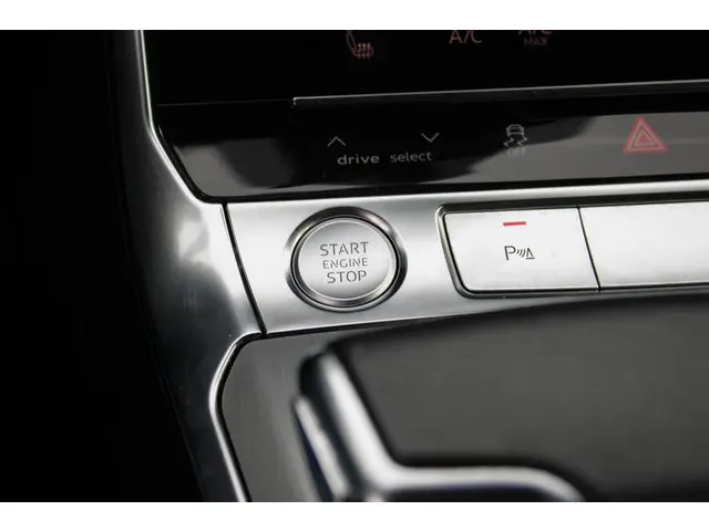 Audi A6 Avant 45 TFSI Sport S line edition 2020 Benzine 24
