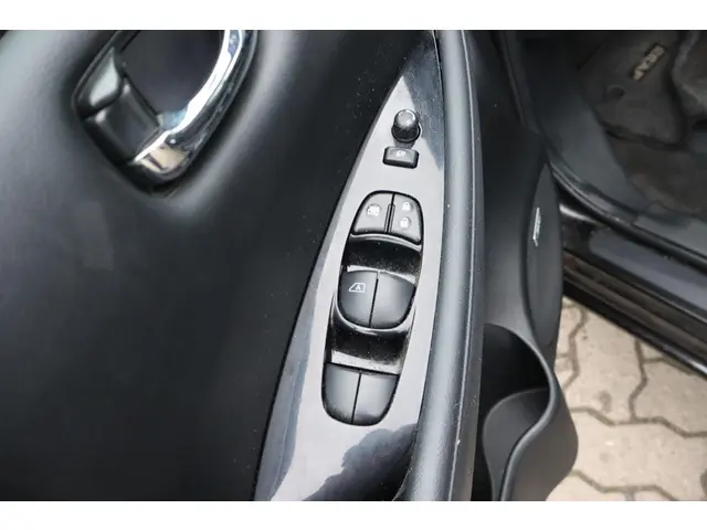 Nissan Leaf Tekna 24 kWh 2016 Elektrisch 25