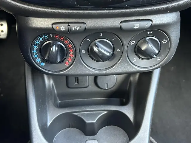 Opel Corsa 1.4 Black Edition 2018 Benzine 9