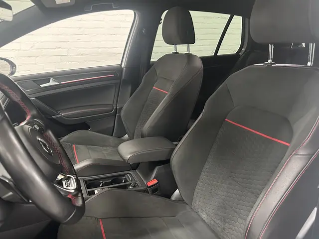 Volkswagen Golf 2.0 TSI GTI Performance 2018 Benzine 29