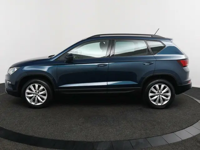 SEAT Ateca 1.0 EcoTSI Style blauw 2017 Benzine 4