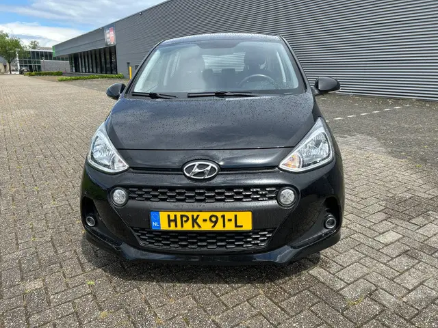 Hyundai i10 1.0i i-Motion Comfort 2017 Benzine 8