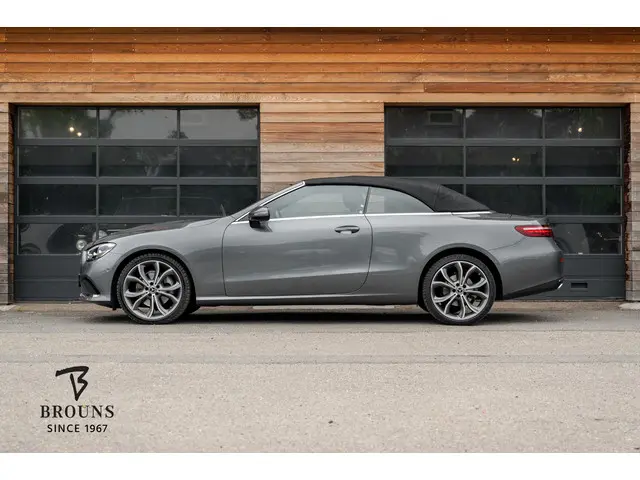 Mercedes-Benz E-Klasse Cabrio 200e 4MATIC 2021 Benzine 2