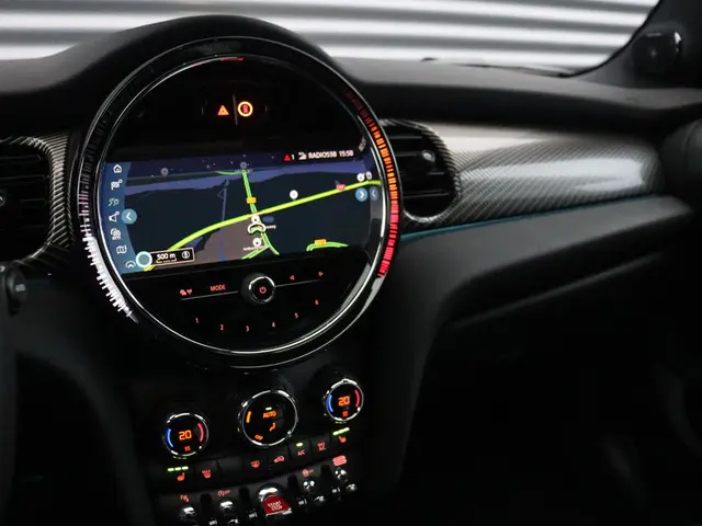 MINI 5-Deurs Cooper 2023 Benzine 18