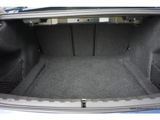 BMW 3 Serie 318i 2021 Benzine 24