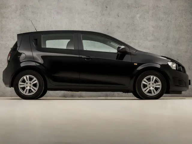 Chevrolet Aveo 1.2 LT Sport 2013 Benzine 4