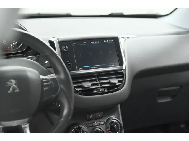 Peugeot 208 PureTech 82 Signature 2018 Benzine 47