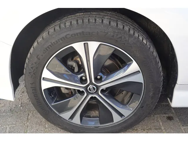 Nissan Leaf E+ N-Connecta 62 kWh soh 92% 2019 Elektrisch 7