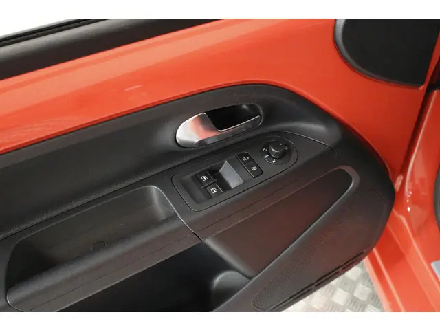 Volkswagen up! 1.0 BMT high up! 2017 Benzine 14