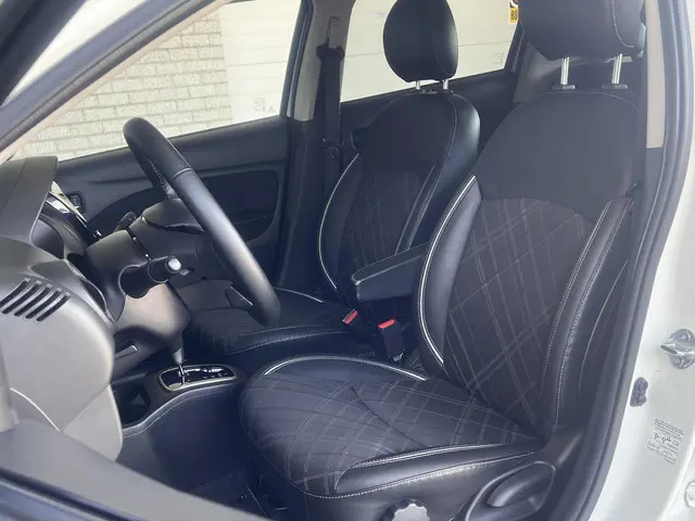 Mitsubishi Space Star 1.2 Instyle 2023 Benzine 24