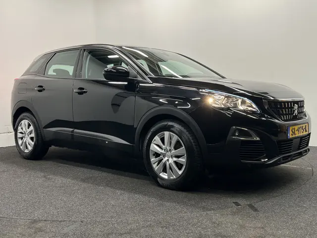 Peugeot 3008 1.2 PureTech Active 2018 Benzine 37