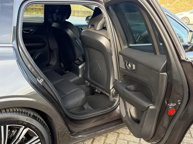 Volvo V60 2.0 B5 Inscription 2021 Hybride Benzine 20