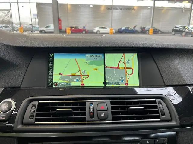 BMW 5 Serie 520i // NL PRIJS 14499 // Nieuwe APK 2013 Benzine 8