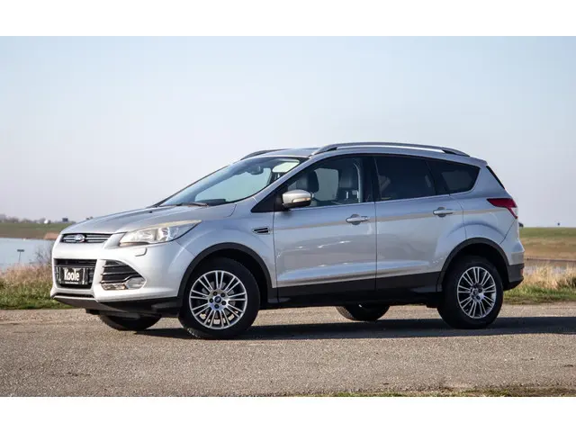 Ford Kuga 1.6 Titanium 2013 Benzine 2