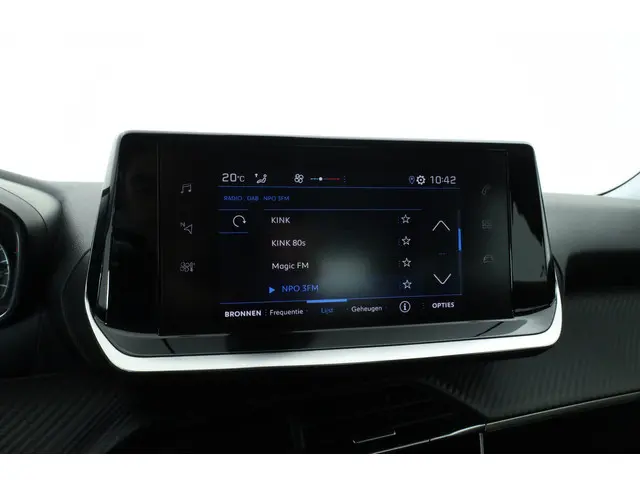 Peugeot 2008 1.5 BlueHDi Active 2020 Diesel 18