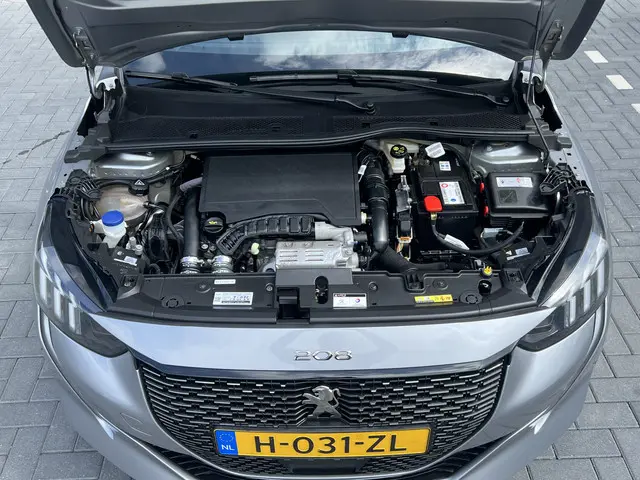 Peugeot 208 1.2 PureTech GT-Line 2020 Benzine 21