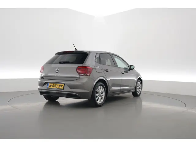 Volkswagen Polo 1.0 TSI Highline DSG 2021 Benzine 2