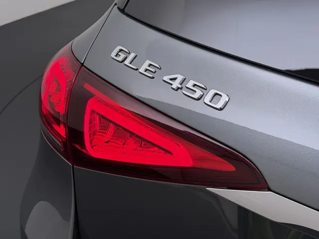 Mercedes-Benz GLE 450 4MATIC AMG line 2020 Benzine 3