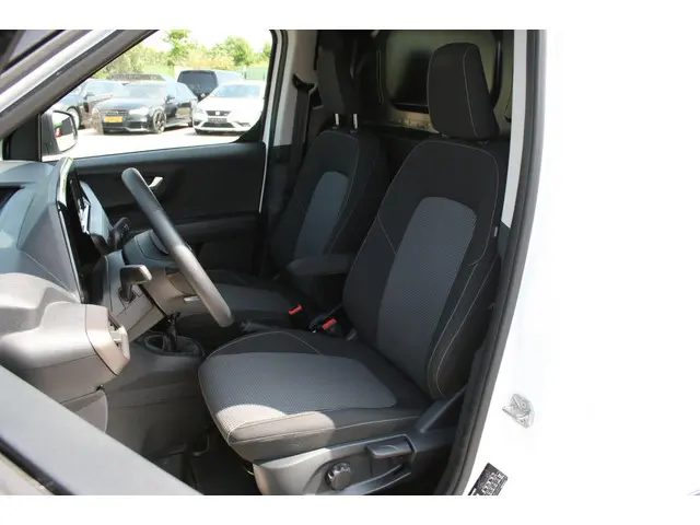 Ford Transit Courier 1.5 EcoBlue Trend 2024 Diesel 10