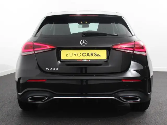 Mercedes-Benz A-Klasse 200 AMG Line 2022 Benzine 3
