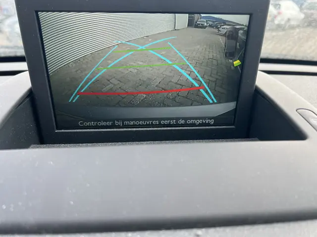 Peugeot 5008 1.2 PureTech Style 5p. 2016 Benzine 12