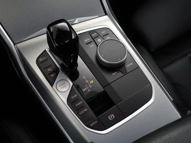 BMW 3 Serie 330e M Sport- 2022 Hybride Benzine 16