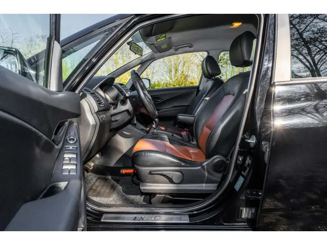 Hyundai ix20 1.4i Pro 77.100 km + NAP NL-auto 2013 Benzine 15