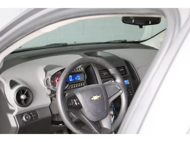 Chevrolet Aveo 1.2 LS 2012 Benzine 17