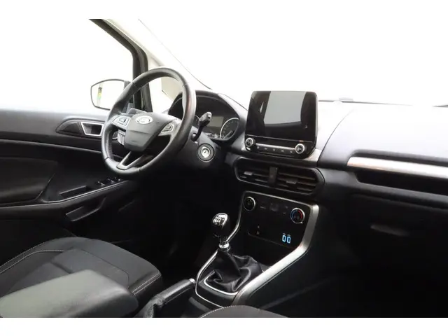 Ford EcoSport 3