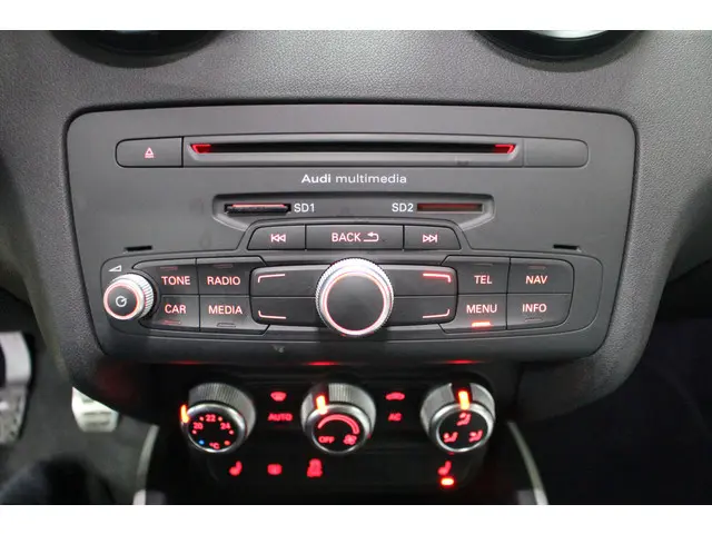 Audi A1 Sportback 1.4 TFSI Pro Line 2012 Benzine 18