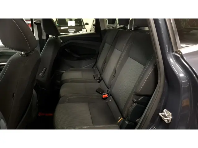 Ford C-MAX 1.0 Titanium 2014 Benzine 17