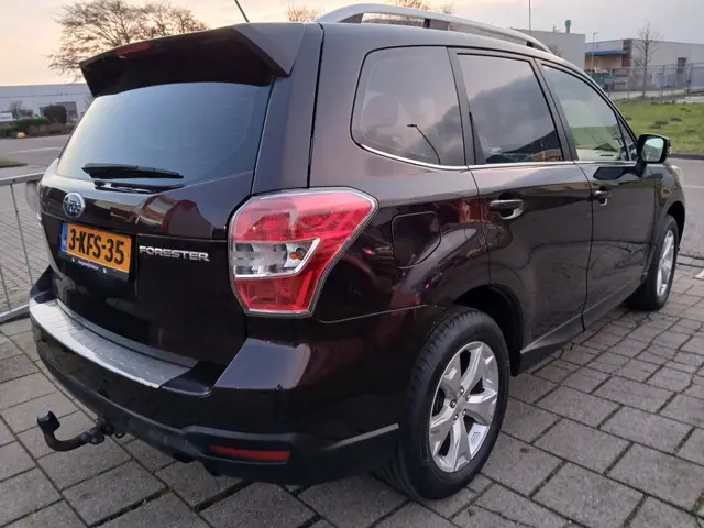 Subaru Forester 2.0 Executive 2013 Benzine 5