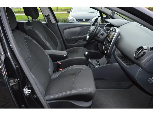 Renault Clio 0.9 TCe Zen 2017 Benzine 18