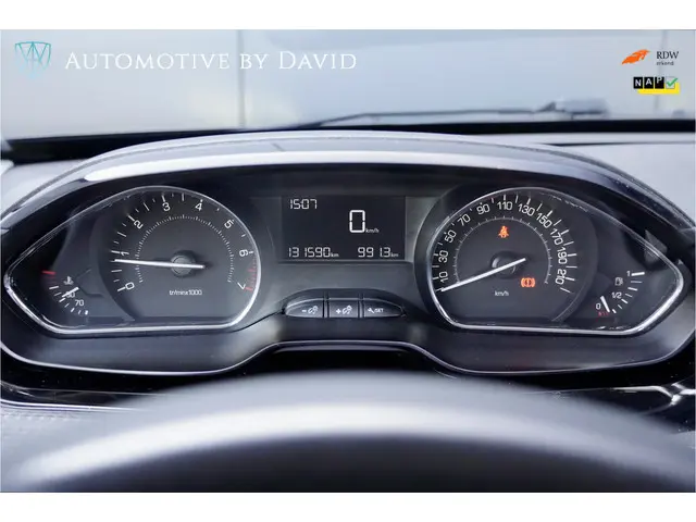 Peugeot 2008 1.2 VTi 82 pk ACTIVE 2014 Benzine 14