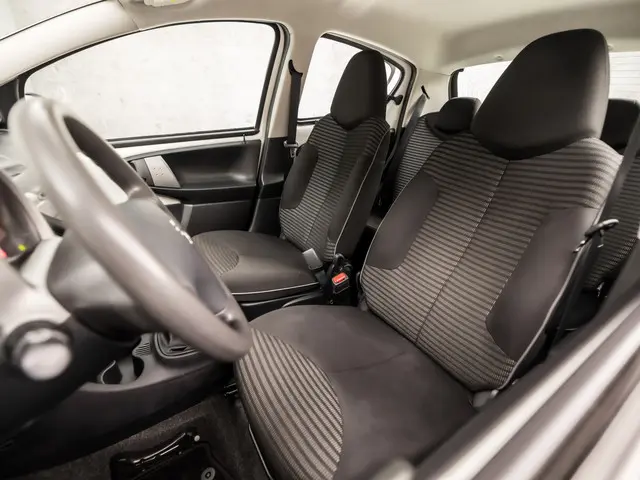 Peugeot 107 1.0 Sport 2014 Benzine 14