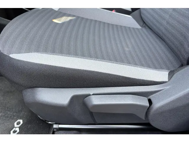 Toyota Aygo 1.0 VVT-i x-play 2020 Benzine 9