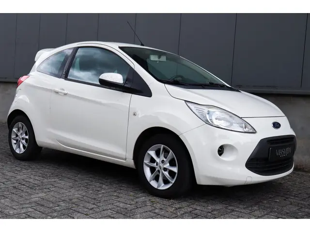 Ford Ka Ford Ka 1.2 Champions Edition 2012 Benzine 6