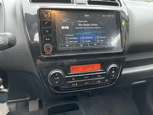 Mitsubishi Space Star 1.2 Dynamic 2022 Benzine 12