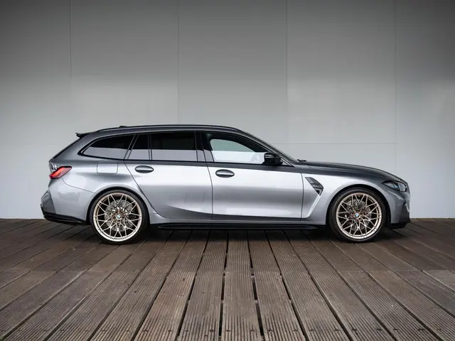 BMW M3 Touring xDrive Competition 2024 Benzine 4