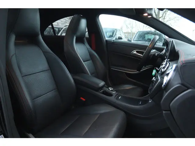 Mercedes-Benz CLA 250 PRESTIGE AMG 2013 Benzine 5
